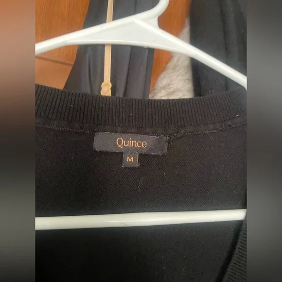 Quince Lightweight Cotton Cashmere Black V-Neck Women's Sweater - Picture 6 of 8